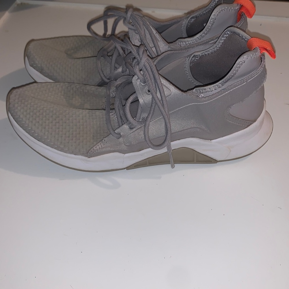 Reebok Tennis Shoes